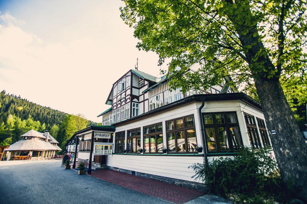Depandance Villa Hubertus Špindlerŭv Mlýn Buitenkant foto