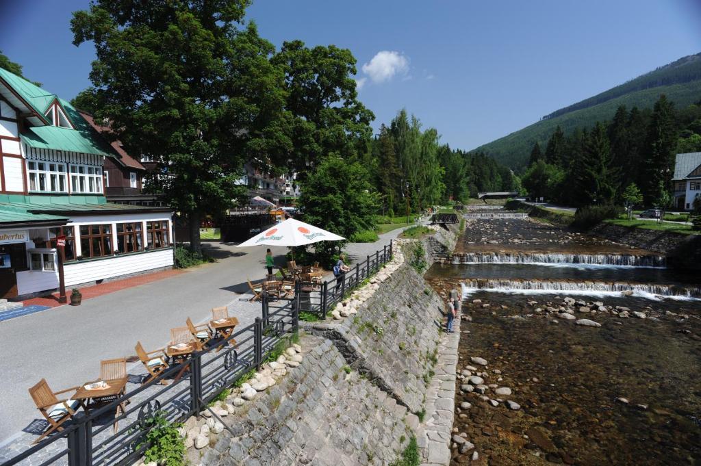 Depandance Villa Hubertus Špindlerŭv Mlýn Buitenkant foto